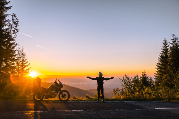 Préparer son premier road trip moto : le guide complet